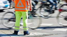 Wat is de norm bij agressie en intimidatie tegen medewerkers met een publieke taak?