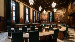 Raad Rotterdam stemt voor stoppen bed-bad-brood