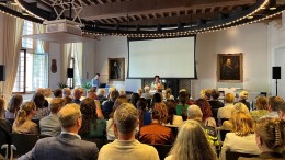 Hoe de komst van de koning naar Natte Meren in de soep liep