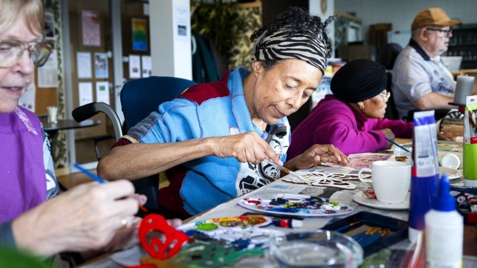 Bewoners van de Flevoflat in Amsterdam-Oost 