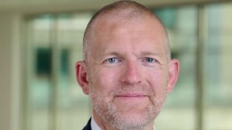 Ambtenaar moet ‘dapperder en heldhaftiger zijn’