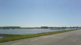 Rijn- en Maaswater nog veel te vervuild