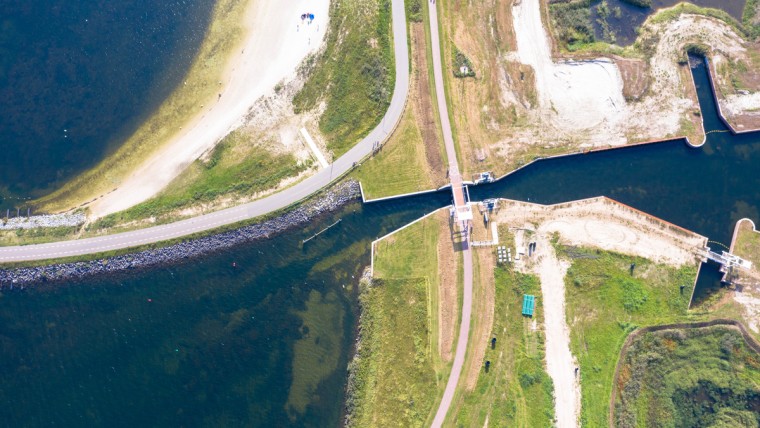 Rijk verkoopt grond datacentrum nog niet aan Zeewolde