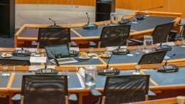 Indeling raadszaal heeft invloed op debat