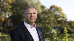 Enkeltje grote stad voorbij met woonplaatsbeginsel