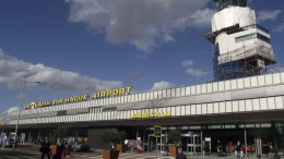 Rotterdamse wethouder onder vuur over vliegveld