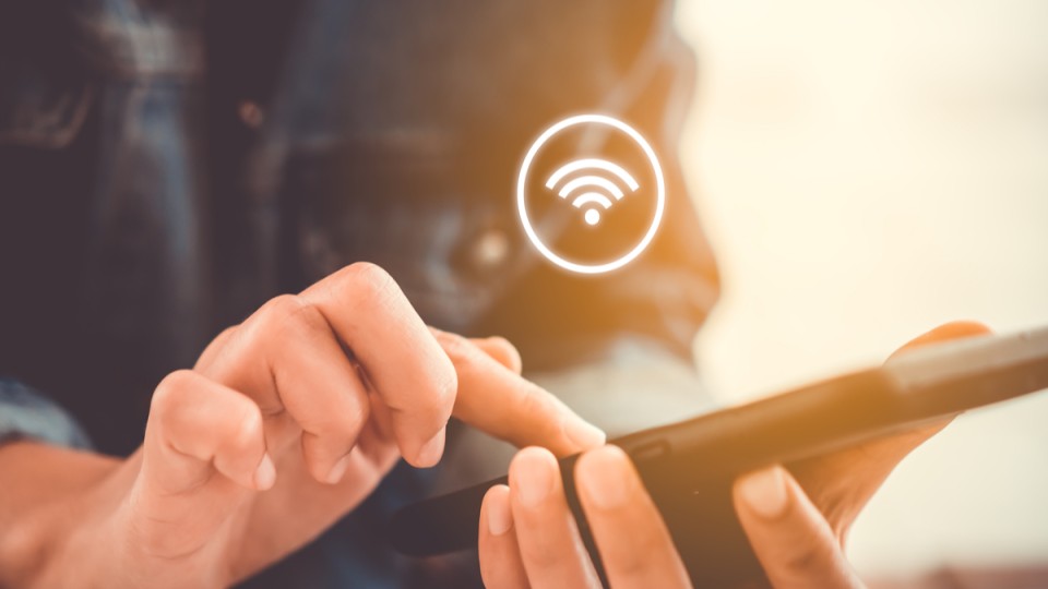 Wifi-shutterstock-1166136358.jpg