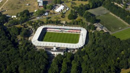 'Norm voor piekbelasting in voetbalstadions deugt niet'