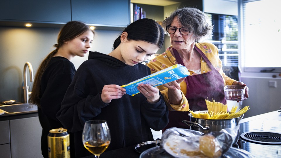 Oekraiense vluchtelingen bij Nederlands gastgezin. Foto: Ramon van Flymen (ANP)