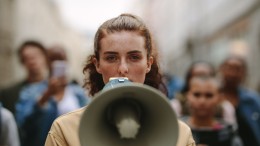 Jeugdzorgmedewerkers dreigen met staking