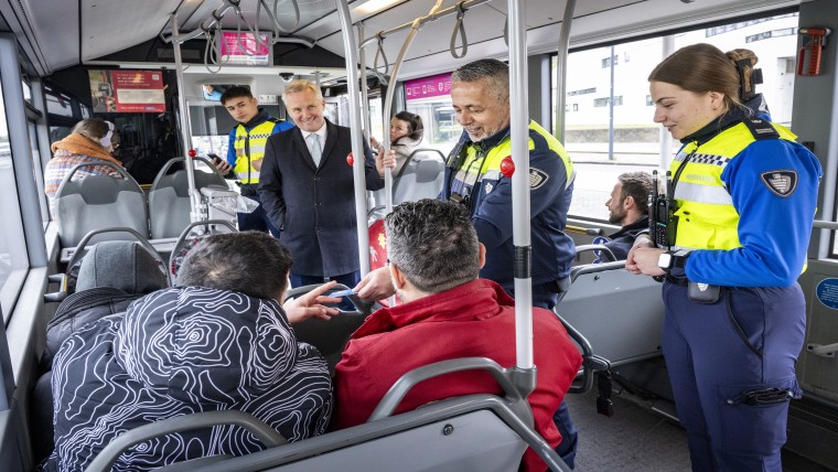 Speciale boa’s voor overlastgevende asielzoekers