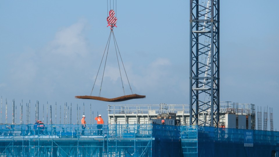 Nieuwbouw naast het station in Zaandam: woontoren Catharina met ruim 100 huurappartementen. Vastgoedbelegger Syntrus Achmea Real Estate…