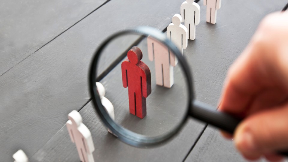Persoon onder het vergrootglas - integriteit